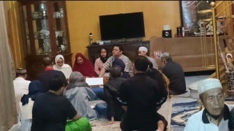 Anak Bungsu Histeris Tangisi Kepergian Mat Solar karena Tak di Rumah Saat Kejadian