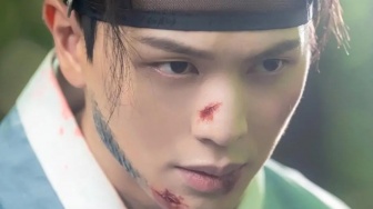 Berperan Ganda, Ini Detail Karakter Yook Sungjae di Drama Korea The Haunted Palace