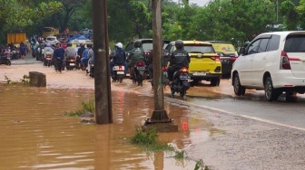 Perumahan Benih Raya Marina di Batam Banjir, Warga Mengungsi ke Masjid