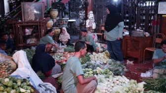 Wortel, Kubis, hingga Terong Belanda: Pasar Triwindu Gelar Pasar Sayur Gratis!