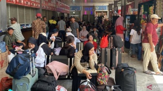 Peningkatan Jumlah Penumpang Mudik Mulai Terlihat di Terminal Kalideres