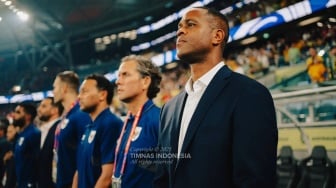 Bukti Patrick Kluivert Masih Kalah dari Simon McMenemy