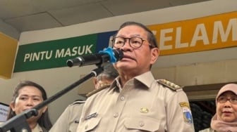 Kepercayaan Publik Cetak Rekor Tertinggi, Pramono Kagum Kinerja Petugas Damkar di Jakarta