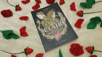 Novel Clair: Menemukan Diri di Antara Memori Orang Lain