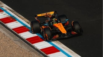 Lando Norris Tak Nyaman dengan Mobil MCL38, Max Verstappen: Dia Bercanda