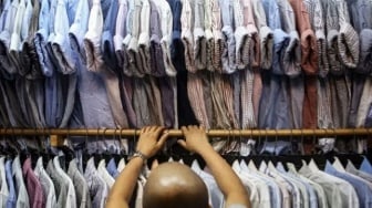 Merdeka Sejak dalam Pakaian: Thrifting dan Strategi Alternatif Merawat Bumi