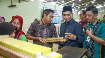 Dukungan Ekonomi Pekerja Industri Tembakau: DBHCHT Cair Jelang Lebaran dan Tahun Ajaran Baru