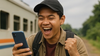 Link Saldo DANA Kaget: Rejeki Nomplok Buat Ongkos Pulang Usai Rayakan Lebaran di Kampung