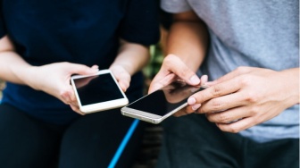 Link DANA Kaget Hari Ini 4 April 2025 untuk Beli Iphone, Klaim Saldo Gratis Segera