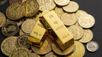 Harga Emas Meroket Usai Lebaran 2025? Cek Update Harga Antam & Perhiasan di Sini
