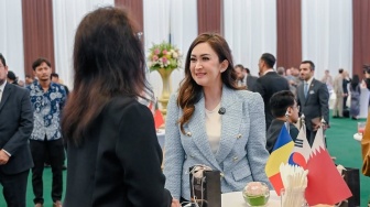 Apa Isi Alkitab Roma 13? Unggahan Nafa Urbach Dibalas Telak oleh Netizen Kristen