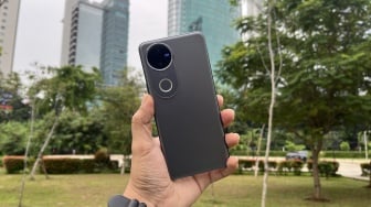 Vivo V50 5G Turun Harga di Agustus 2025: Bodi Ramping Baterai Jumbo