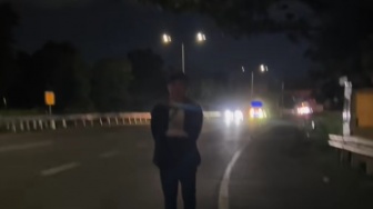Bertengkar dengan Istri, Pria Ini Cari Ketenangan di Jalan Tol Makassar