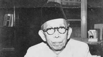 Ki Hadjar Melawan: Pendidikan, Politik, dan Api Perubahan Bangsa