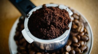 Dari Literasi ke Kopi: Kisah Inspiratif Kopi Tanah Mati yang Berawal dari Sepeda