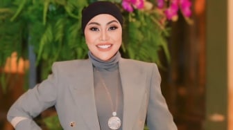 Siapa Nany Erwin? Sindir Jennifer Coppen dan Satu-satunya yang Difollow Tommy Soeharto