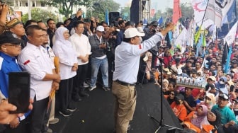 Temui Buruh, Gubernur Khofifah Janji Beri Harapan Baru untuk Pekerja Jatim