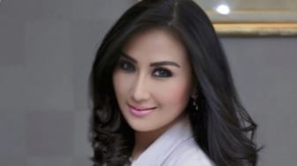 Lita Gading Sentil Pemilik Podcast dan Produser TV Undang Lisa Mariana: Dia Bawa Pengaruh Buruk