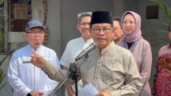 Peringati Hardiknas, Pemprov DKI Tebus 381 Ijazah yang Tertahan karena Tunggakan Biaya Sekolah