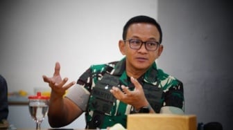 TNI AD Buka Suara Soal Siswa Nakal Masuk Barak Militer: Bukan Militerisme