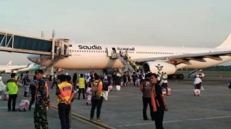 Hari Pertama Keberangkatan, Calon Haji Palembang Kedapatan Bawa Pisau Dapur
