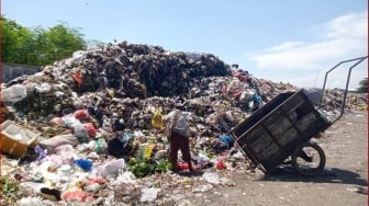 Kota Mataram Darurat Sampah, Bau Busuk Dimana-mana Jadi Keluhan