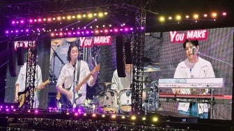 Area GBK Sempat Diguyur Hujan, Day6 Tetap Tampil Spektakuler Sampai Tengah Malam di Konser Jakarta