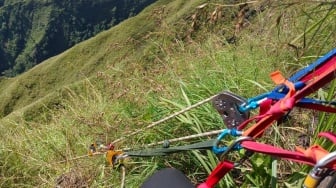 Evakuasi Pendaki Jember yang Hilang di Gunung Saeng Berjalan Alot: 2 Anggota Tim SAR Terluka