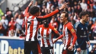 Hasil Liga Inggris: Banjir Gol, Manchester United Tumbang di Markas Brentford