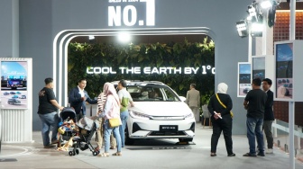 Popularitas Kendaraan Listrik Meningkat Berkat PEVS 2025 in Collaboration with Asiabike Jakarta