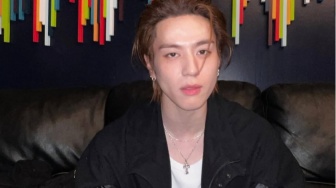 4 Padu Padan Street Style ala Yugyeom GOT7, Bikin Kamu Lebih Stand Out!