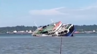 Diduga Akibat Kerusakan Baling-Baling, KMP Monalisa Tenggelam di Tengah Perairan