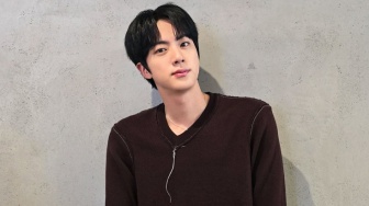 Rayakan Hari Anak, Jin BTS Donasi Rp 1,1 Miliar untuk Pengobatan Anak-Anak