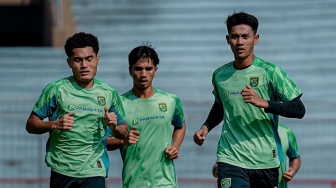 Persebaya Bidik Poin Penuh di Markas Persik: Target Naik ke Runner-up Liga 1