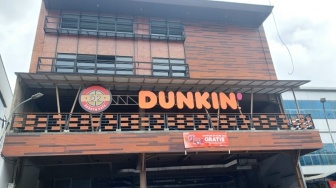 Karyawan Kena PHK, Dunkin' Donuts Bangkrut?