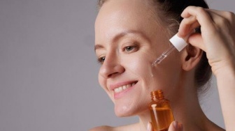 10 Rekomendasi Serum Korea untuk Mencerahkan Wajah, Bikin Kulit Glowing dan Lembap