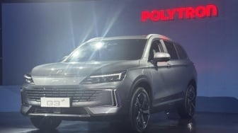 Gebrak Pasar! Harga Mobil Listrik Polytron di Bawah Rp300 Juta