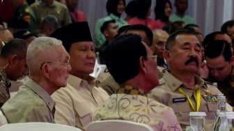 Hadiri Halal Bihalal Purnawirawan TNI AD, Presiden Prabowo Duduk Semeja dengan Try Sutrisno