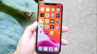 iPhone dan Status Sosial: Ketika Citra Diri Kalahkan Stabilitas Finansial