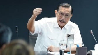 Luhut Ingatkan Purnawirawan TNI Jangan Mau Dipecah Belah, Sindir Desakan Ganti Gibran?