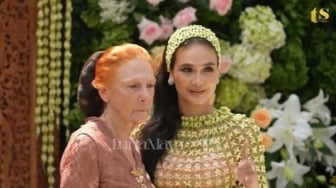 Ibu Luna Maya Punya Bisnis Apa? Masih Produktif Meski Tak Muda Lagi