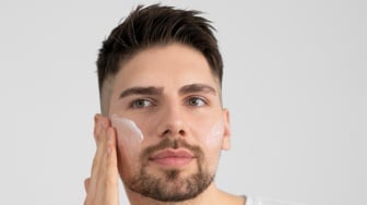 5 Rekomendasi Sunscreen Untuk Cowok Anti Ribet: Nggak Lengket, Nggak Berminyak