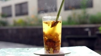 7 Rekomendasi Minuman Herbal Alami, Dipercaya Ampuh Detoks Paru-Paru
