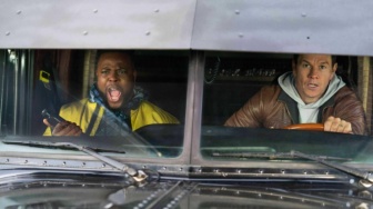 Review Film Spenser Confidential, Aksi dan Komedi Lokal Khas Polisi Boston