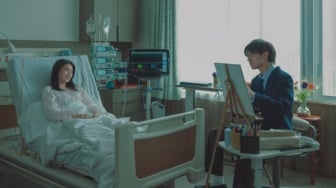 Review Film Drawing Closer: Menemukan Arti Hidup di Tengah Batas Waktu