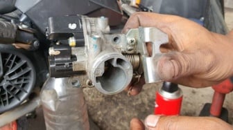 Isi BBM, Motor Brebet, Layanan Gratis Tak Bisa Dinikmati Karena Salah Merek