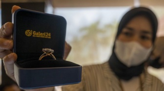 Harga Emas di Pegadaian Makin Menguat, Antam Rp2,035 Juta per Gram