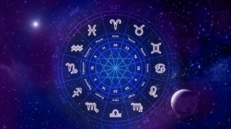 5 Zodiak Paling Beruntung Hari Ini 8 Mei 2025, Siap-Siap Dapat Kejutan Manis!