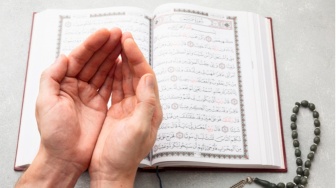 7 Doa Bebas Hutang Ini Bisa Kamu Amalkan Setiap Hari, Bikin Rezeki Makin Lancar