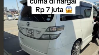 Seharga Honda BeAT Bekas, Intip Pesona Mobil Mewah Toyota yang Bikin Geger Publik